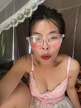 Snapshot of lux-su chatting on 18, 5, 2026 lux-su online show from 18, 5, 2026