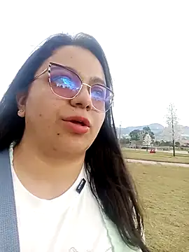 Brianna Ruiz online show from 14, 12, 2025