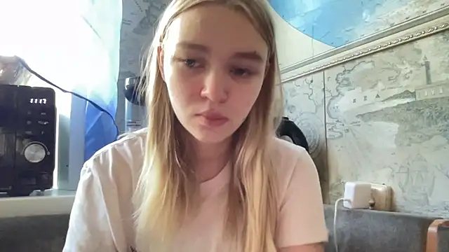 Snapshot of Leifuture chatting on 4, 6, 2026 Leifuture online show from 4, 6, 2026