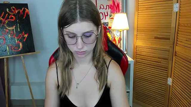Snapshot of katymeaw chatting on 25, 6, 2026 katymeaw online show from 25, 6, 2026