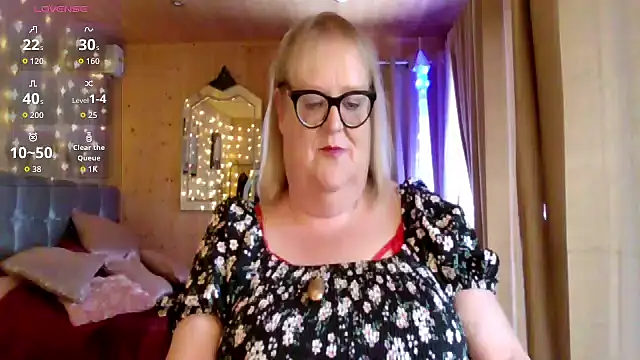 Curvy-Irish-CrystalX online show from 20, 4, 2026