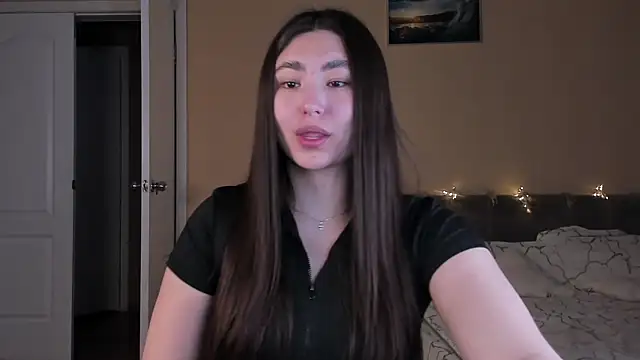 Snapshot of pink_dove chatting on 16, 12, 2025 pink dove online show from 16, 12, 2025