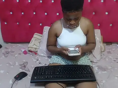 Snapshot of Barbie_Kay chatting on 15, 12, 2025 Barbie Kay online show from 15, 12, 2025