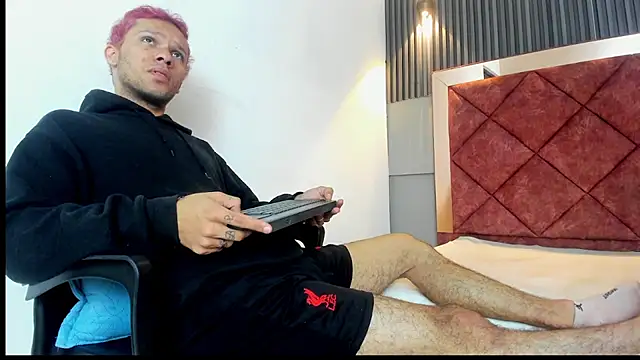 TAYSON SCOTT online show from 22, 12, 2025