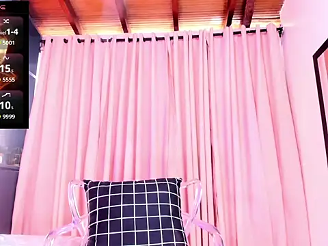 Kittymoretti online show from 29, 4, 2026