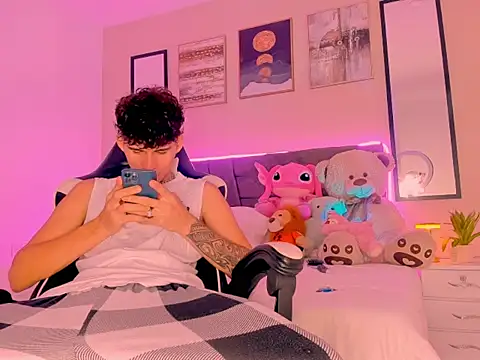 Snapshot of back_thomson chatting on 4, 3, 2026 back thomson online show from 4, 3, 2026