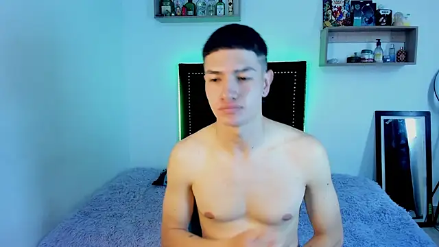 Snapshot of Nico_Nocturne chatting on 16, 12, 2025 Nico Nocturne online show from 16, 12, 2025