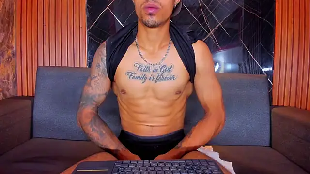 Snapshot of Sex_angel77 chatting on 14, 12, 2025 Sex angel77 online show from 14, 12, 2025