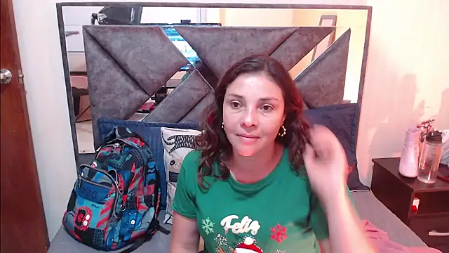 Snapshot of Natashaa_Clauss chatting on 16, 12, 2025 Natashaa Clauss online show from 16, 12, 2025