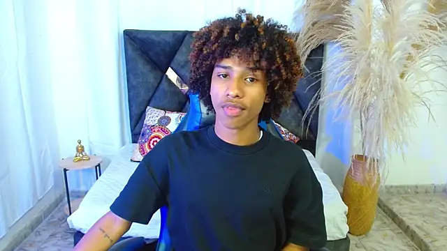 angelll18  online show from 11, 2, 2026