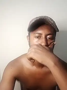 Snapshot of golosos2331 chatting on 13, 12, 2025 golosos2331 online show from 13, 12, 2025