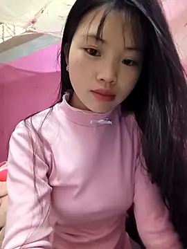 Snapshot of Quieny-x chatting on 20, 12, 2025 Quieny-x online show from 20, 12, 2025