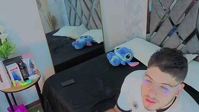 Chel seth online show from 2, 3, 2026