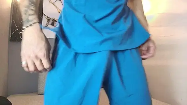 Snapshot of DAVIN_01 chatting on 16, 12, 2025 DAVIN 01 online show from 16, 12, 2025