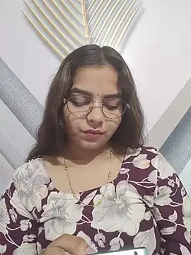 Snapshot of Himani_0122 chatting on 7, 7, 2026 Himani 0122 online show from 7, 7, 2026