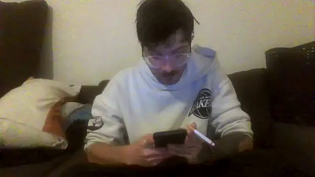 Snapshot of atreus69big chatting on 7, 5, 2026 atreus69big online show from 7, 5, 2026