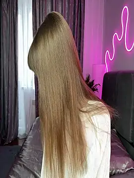 Snapshot of Moonliiine chatting on 16, 12, 2025 Moonliiine online show from 16, 12, 2025