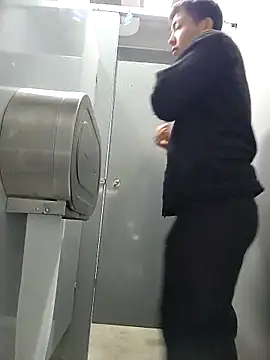 Snapshot of PublicExhibT0 chatting on 20, 12, 2025 PublicExhibT0 online show from 20, 12, 2025