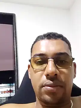 Reis001122 online show from 12, 7, 2026