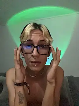 Dracco Velour  online show from 21, 2, 2026