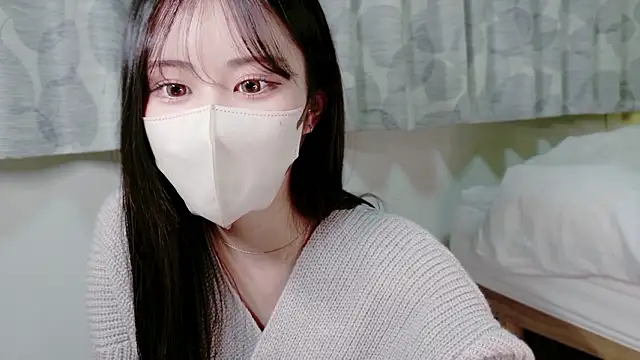 mia-chan  online show from 17, 12, 2025