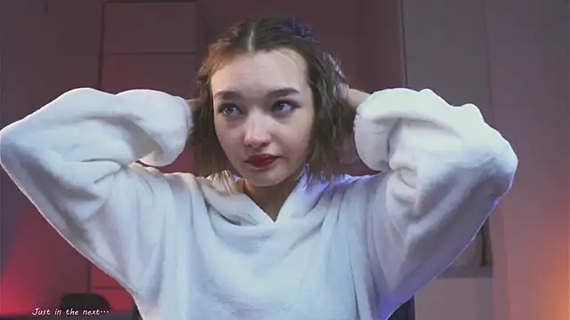 Leyla crsh online show from 5, 4, 2026