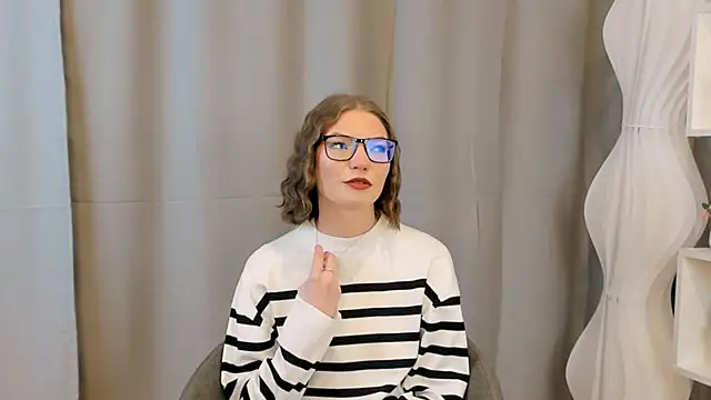 JeaneneWoltz online show from 18, 12, 2025