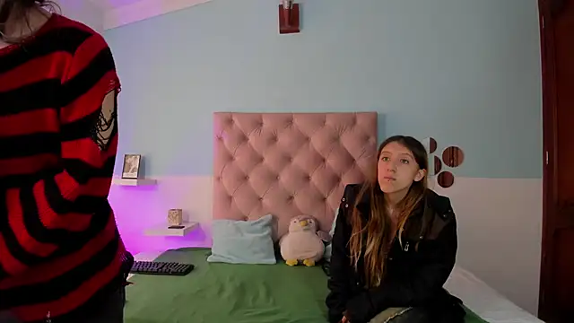 Briar y Blair online show from 19, 12, 2025