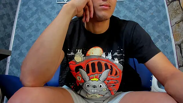 Snapshot of Ethan_Waalker chatting on 18, 12, 2025 Ethan Waalker online show from 18, 12, 2025