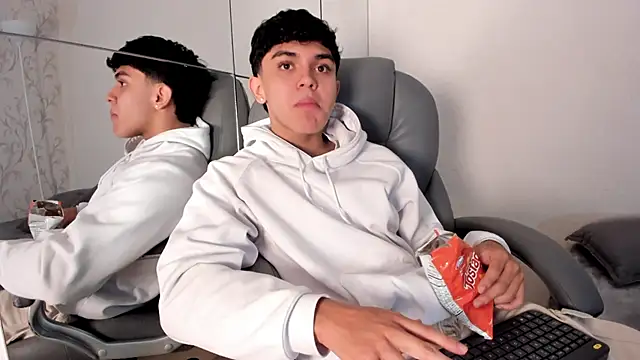  TaylorBlack online show from 16, 3, 2026