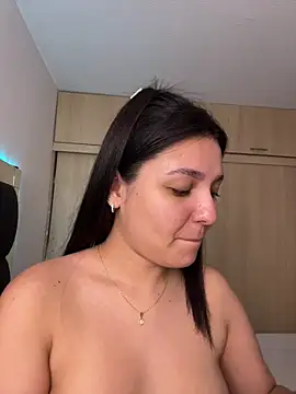 Camila sanchez25 online show from 13, 7, 2026