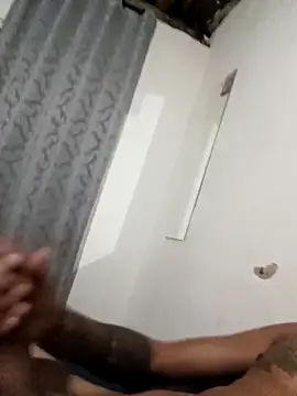 Snapshot of DrLucas225 chatting on 15, 12, 2025 DrLucas225 online show from 15, 12, 2025