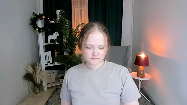 Snapshot of Yennefer__ chatting on 17, 12, 2025 Yennefer online show from 17, 12, 2025