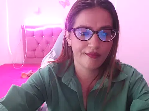 Snapshot of NathyVega chatting on 18, 12, 2025 NathyVega online show from 18, 12, 2025