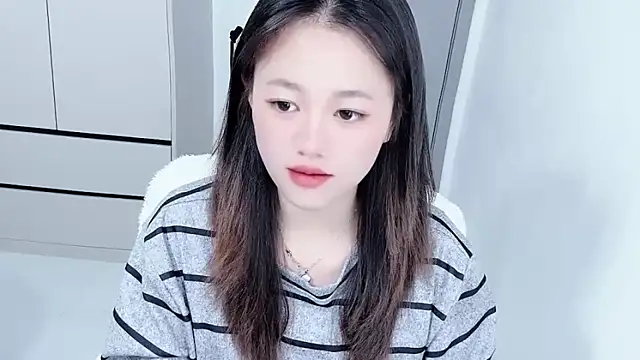 Amireux-8 online show from 2, 2, 2026