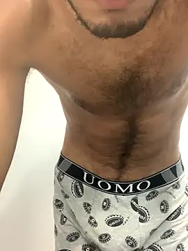 Snapshot of jeunesexy7 chatting on 16, 12, 2025 jeunesexy7 online show from 16, 12, 2025