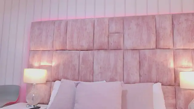 ScarlettFoox online show from 22, 12, 2025