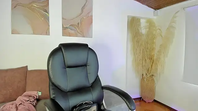 Amelie Wine online show from 14, 1, 2026