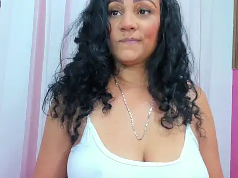 Snapshot of Bianca_slut1 chatting on 17, 12, 2025 Bianca slut1 online show from 17, 12, 2025