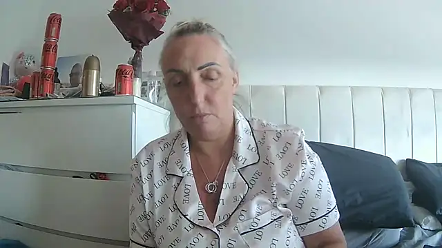 Snapshot of theblondecocklover chatting on 21, 4, 2026 theblondecocklover online show from 21, 4, 2026