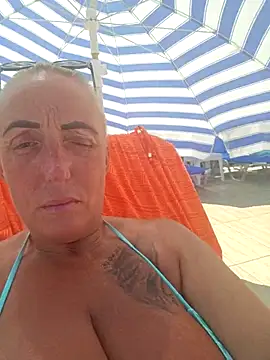Snapshot of theblondecocklover chatting on 1, 7, 2026 theblondecocklover online show from 1, 7, 2026