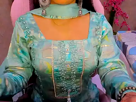 DimondGirl  online show from 2, 4, 2026