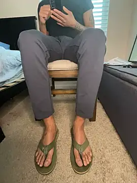 Snapshot of Kingbertfeet chatting on 1, 2, 2026 Kingbertfeet online show from 1, 2, 2026