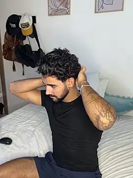 Snapshot of Thelovers666 chatting on 17, 12, 2025 Thelovers666 online show from 17, 12, 2025