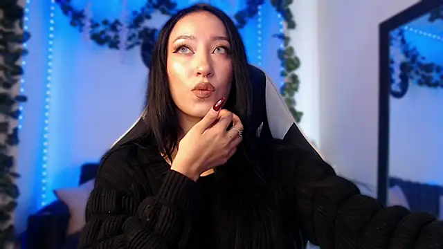 Snapshot of viicky_r chatting on 16, 7, 2026 viicky r online show from 16, 7, 2026