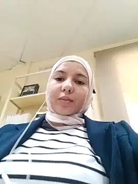 Snapshot of Mona139206 chatting on 17, 12, 2025 Mona139206 online show from 17, 12, 2025