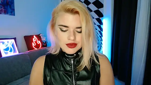 Snapshot of Ariana_Saint chatting on 20, 12, 2025 Ariana Saint online show from 20, 12, 2025