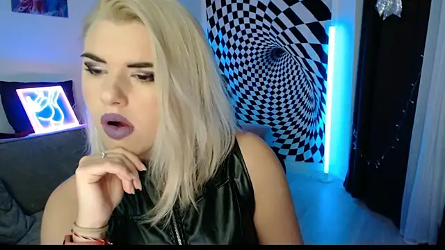 Snapshot of Ariana_Saint chatting on 17, 1, 2026 Ariana Saint online show from 17, 1, 2026