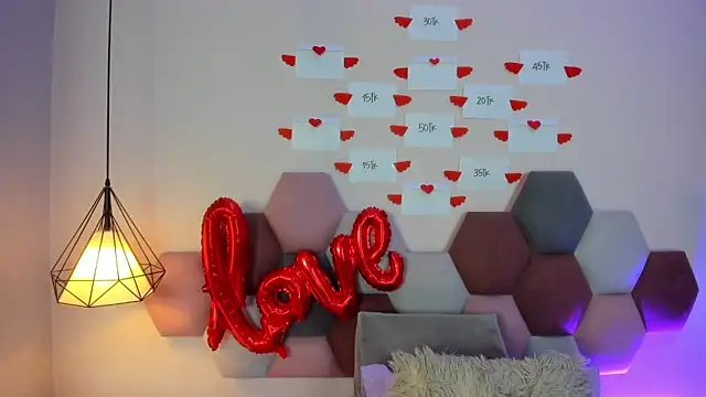 GahiaBelucci online show from 14, 2, 2026