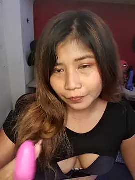 Snapshot of Michelle_Ju17 chatting on 18, 12, 2025 Michelle Ju17 online show from 18, 12, 2025